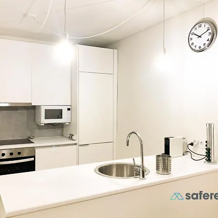 Stylish Triplex Next To Ribeira 포르투