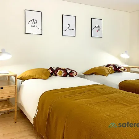 Stylish Triplex Next To Ribeira Apartment Porto